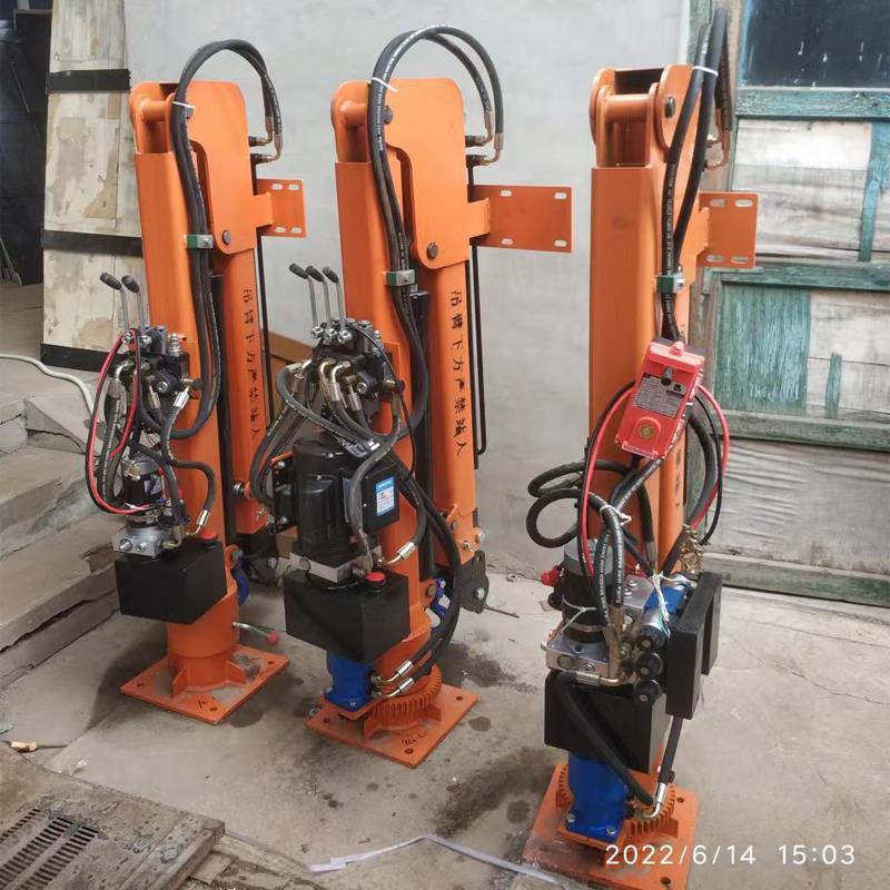 台安县重汽蓝牌随车吊 3.2吨 国六动力强 液压驱动 农用自卸起重机